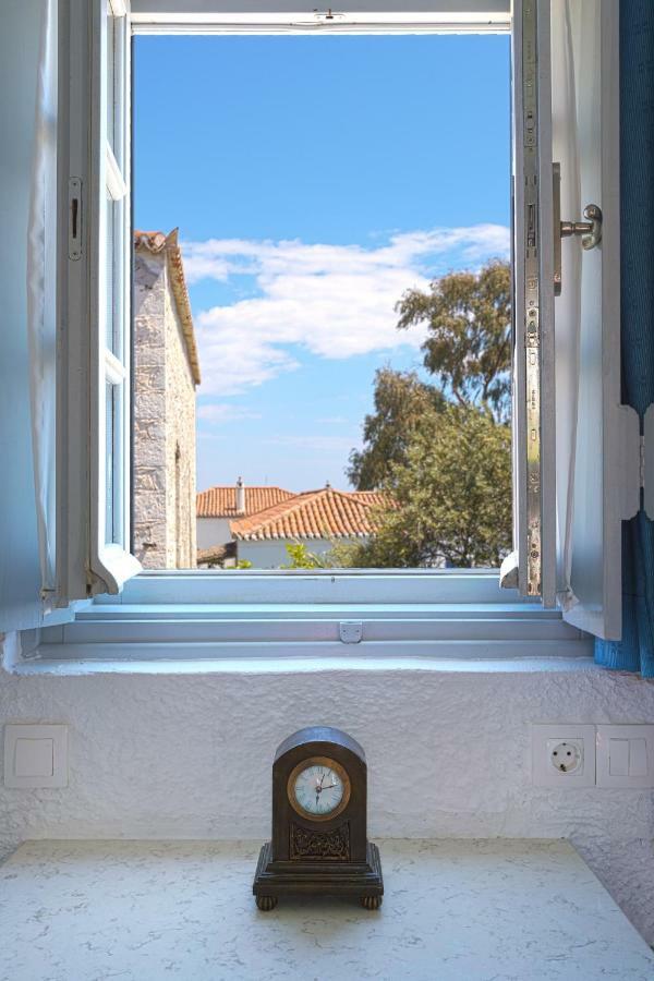 Villa Christina Spetses Town Exterior photo